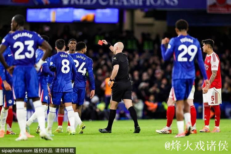 官方：凯塞多踩踏对手遭禁赛3场，盖耶掌掴队友被禁赛2场